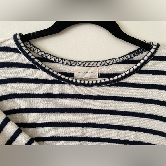 Mello Day Boxy Cropped Cotton Striped Shirt - Picture 6 of 6